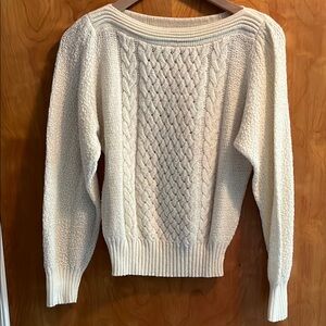 Chic Vintage Cream Sweater with Cable Knit Design